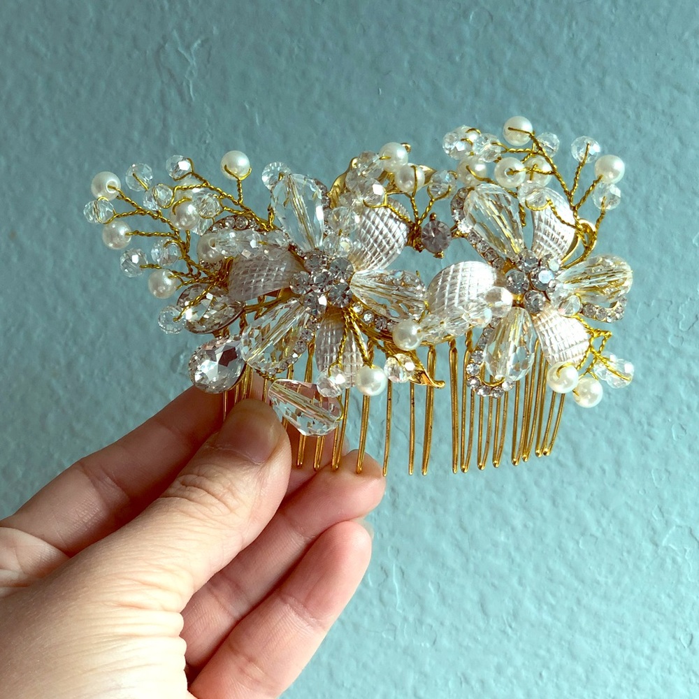 Pearl and crystal gold floral hair comb